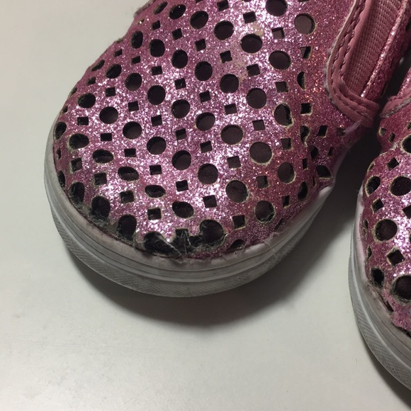 Perforated sneakers - Toddler, walking - Picture 2 of 4